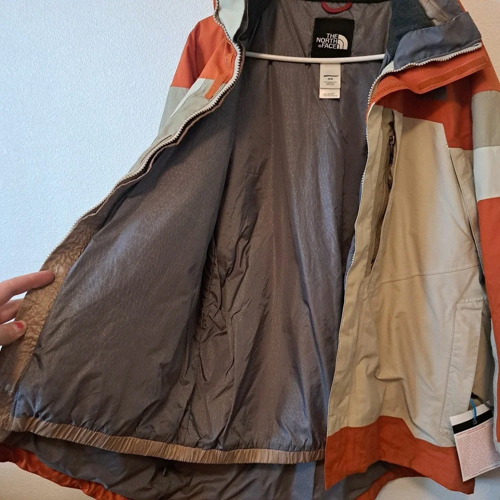 The North Face HyVent Ski Jacket Mens Medium Orange Tan Colorblock Waterproof